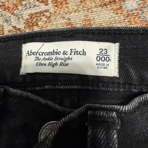Abercrombie Ankle Straight Ultra High Rise Jeans